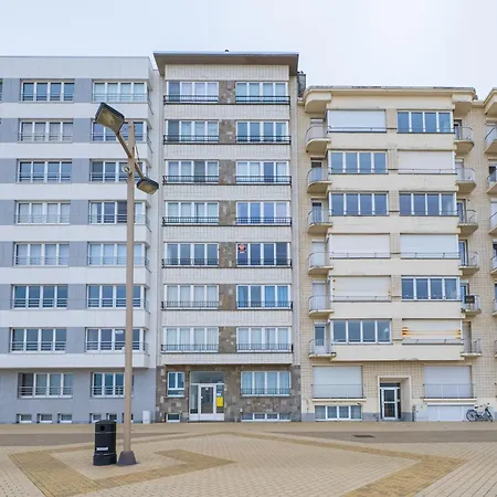 Flat In Belgium With Stunning Sea View, Cleaning Included アパート
