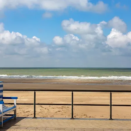 Flat In Belgium With Stunning Sea View, Cleaning Included ミデルケルケ